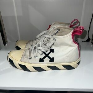 High top off white shoes EVERYTHING MUST GO accepting low offers+bundles